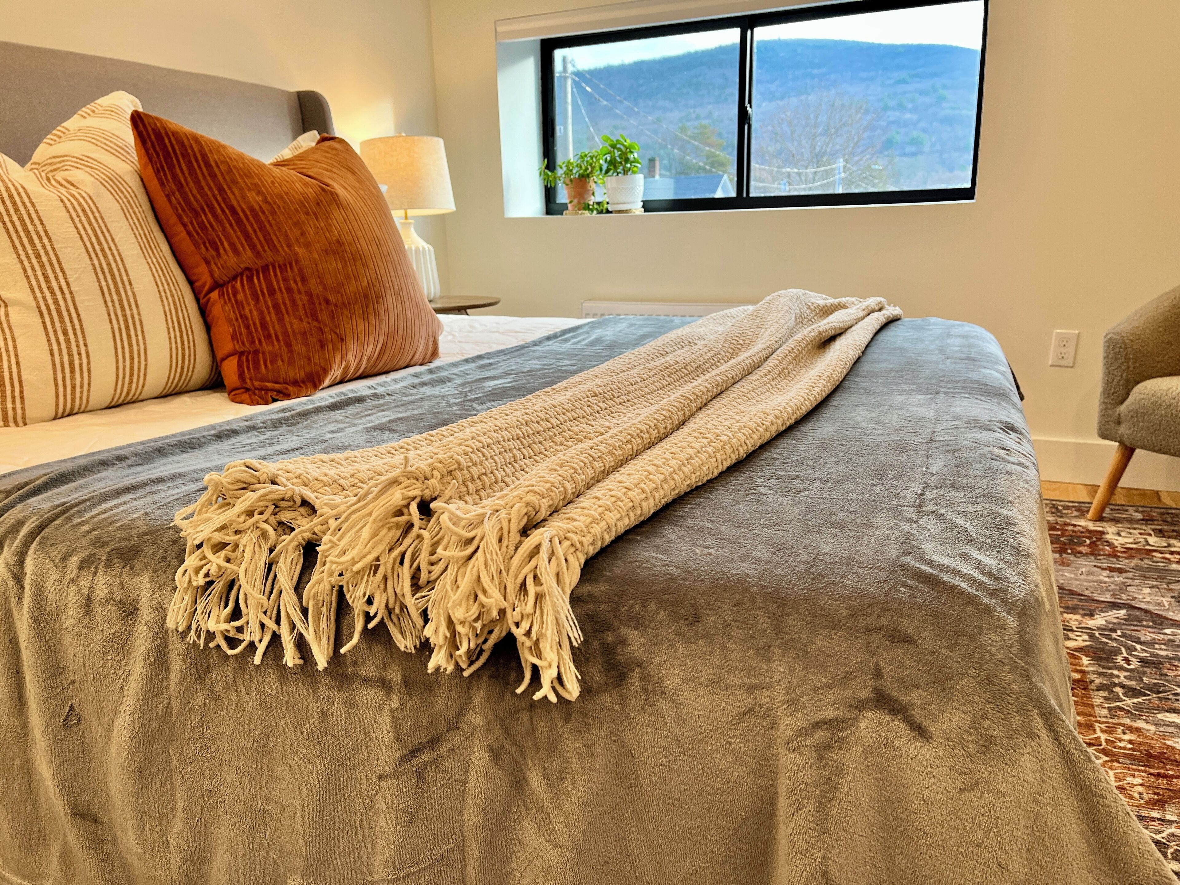 3 chambres, fer et planche à repasser, Wi-Fi, draps fournis