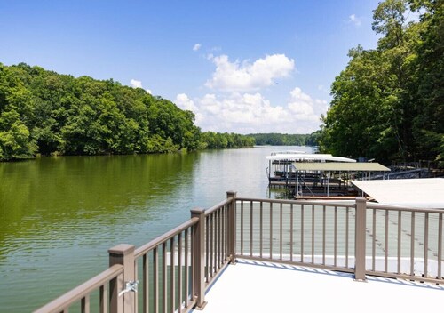 Dockside Dreams-**Best Game/Movie Room at the Lake