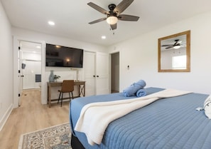 2 bedrooms, desk, iron/ironing board, travel crib