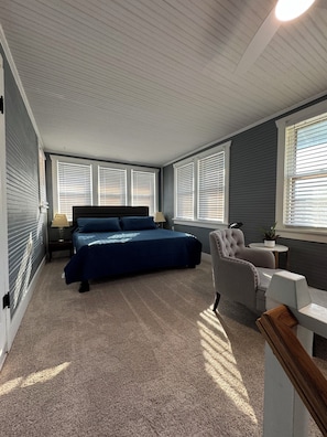3 chambres, fer et planche à repasser, Wi-Fi, draps fournis
