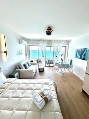1 chambre, fer et planche à repasser, lit parapluie, Wi-Fi gratuit