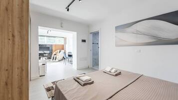 1 bedroom, free WiFi, bed sheets