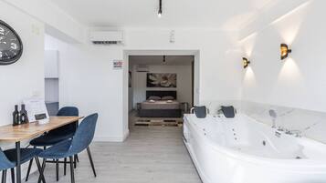 1 Schlafzimmer, kostenloses WLAN, BettwÀsche