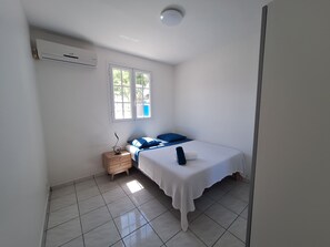 2 chambres, fer et planche à repasser, Wi-Fi, literie fournie