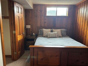 5 bedrooms, iron/ironing board, travel cot, free WiFi