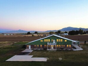 Exterior - Robin's Nest BNB (Arimo)