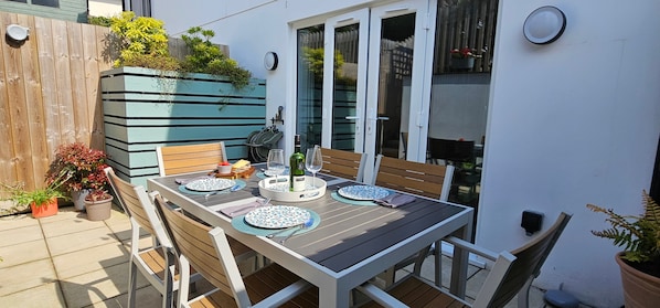 Garden - Meadowvine (Penryn)