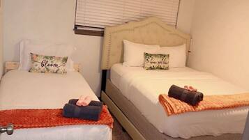 2 chambres, fer et planche Ă  repasser, Wi-Fi, draps fournis