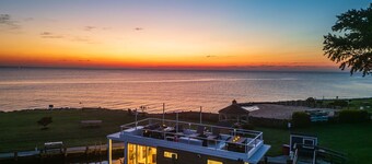 FLOHOM 14 | Luxury Houseboat with Chesapeake Bay Panoramic Views