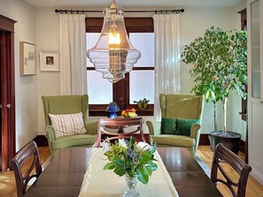 Interior - Charming 3BR Heritage Home Near Downtown Fergus & Elora (Fergus)