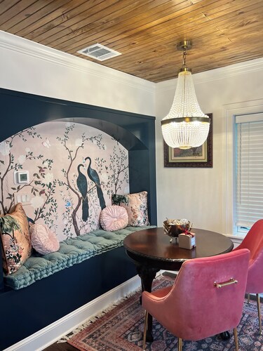 Charming 2-bedroom cottage on the Square in Georgetown