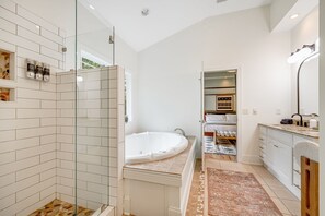 Shower, jetted bath, hair dryer, bidet - Spacious & Luxe~Hot Tub~Bocce~Fenced Backyard~Mins to Downtown! (Asheville)