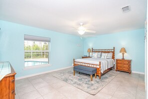 3 chambres, fer et planche à repasser, Wi-Fi, draps fournis