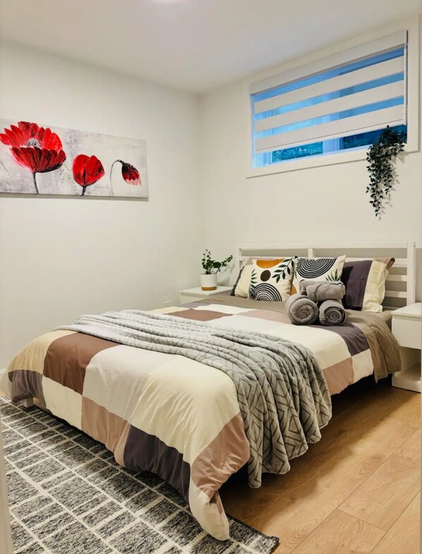 2 bedrooms, iron/ironing board, WiFi, bed sheets