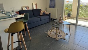 TV - Charming apartment in the heart of Marseille (Marseille)