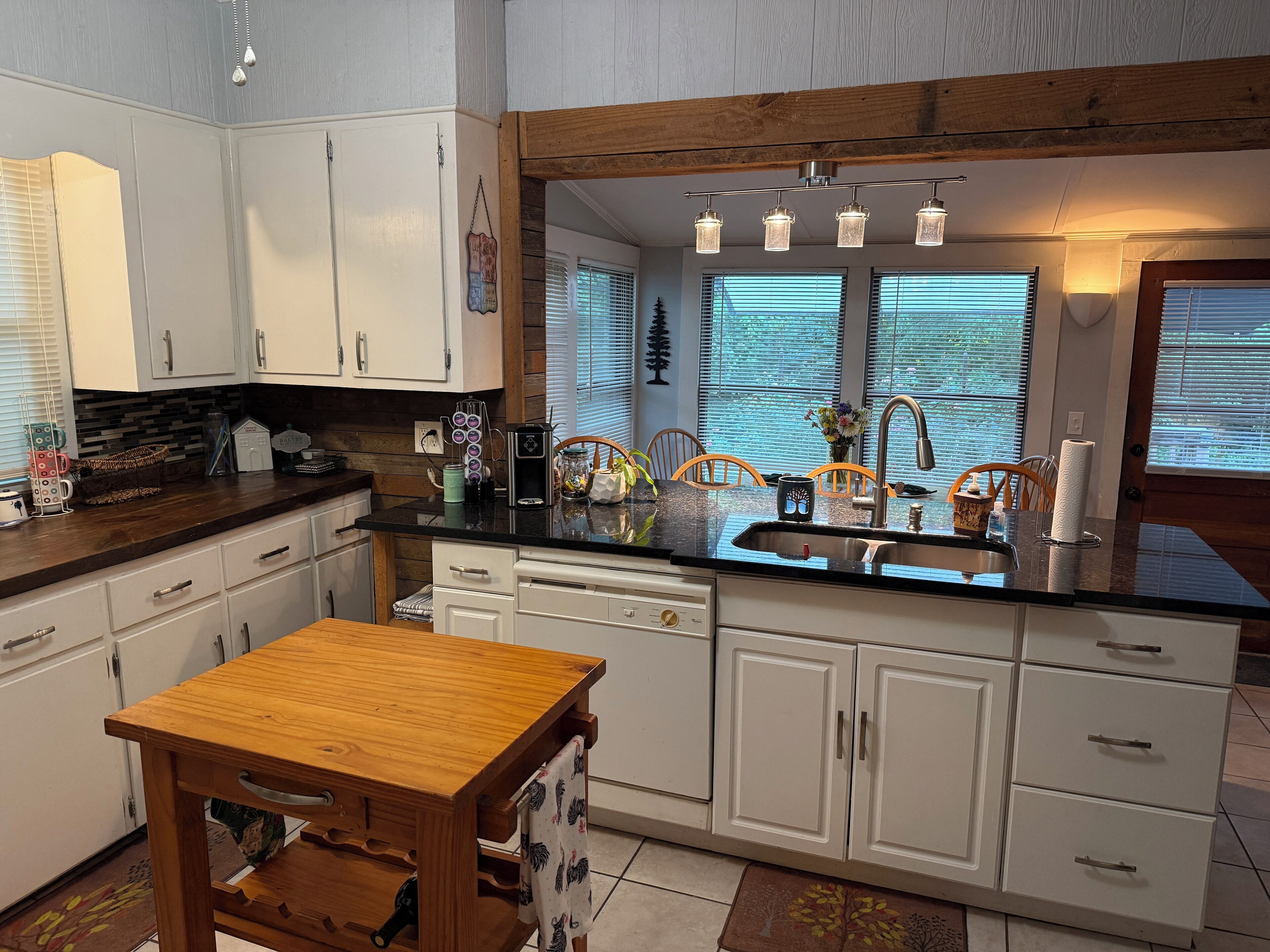 Micro-ondes, four, plaque de cuisson, lave-vaisselle