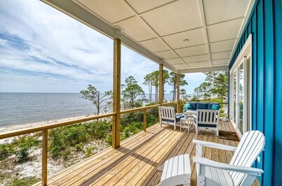 NEW LISTING!!!
Welcome to Ohana Shack!
4BR/4.5BA Private Beachfront Property!