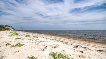 Am Strand, Liegestühle, Strandtücher