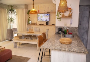 Basic Apartment | Dining - Condominio frente al mar Morros 922 (Cartagena)