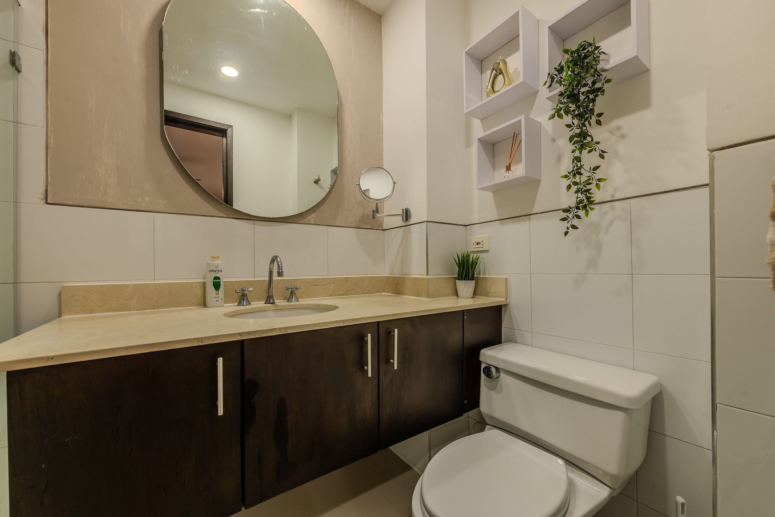 Classic Apartment | Bathroom