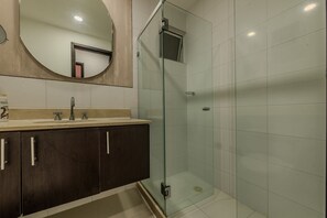 คอมฟอร์ทอพาร์ทเมนท์ | ห้องน้ำ