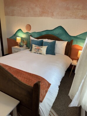 4 Schlafzimmer, Schreibtisch, Bügeleisen/Bügelbrett, Reisekinderbett