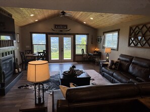 Smart TV, fireplace, computer monitors, printers