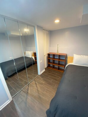 3 chambres, fer et planche à repasser, Wi-Fi gratuit, draps fournis