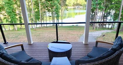 Forget Me Not Haven – 6BR Lakefront Home for Unforgettable Family Memories
