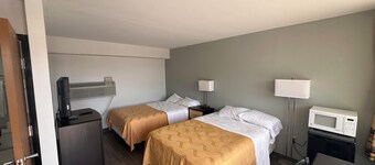 เอ็กเซ็กคิวทีฟ อินน์ - ลอว์ตัน