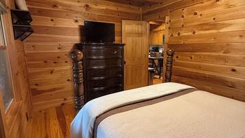 4 bedrooms, iron/ironing board, travel crib, free WiFi