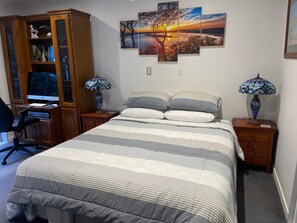 Iron/ironing board, free WiFi, bed sheets