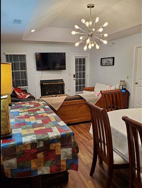 Smart TV, fireplace, DVD player, video library