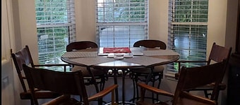 Conveniently Located 2B/2BA Very Close to University of Alabama Campus