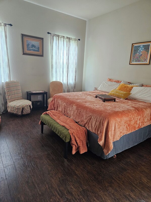 3 bedrooms, free WiFi, bed sheets