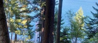 Luxe studio “Blue Hayden”with Hayden Lake private dock access, & hot tub