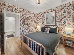 2 habitaciones, escritorio, wifi gratis y ropa de cama