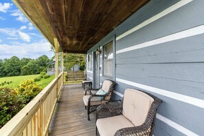 Property grounds - Charming Blue Ridge Cabin with Jacuzzi and Mountain Views-Cabin 2 (Fancy Gap)
