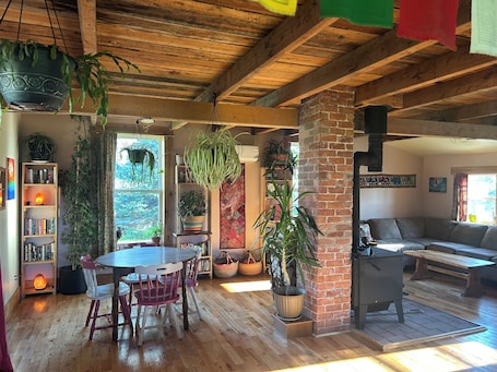 Interior. Cozy home in the heart of Advocate Harbour, Pet friendly!