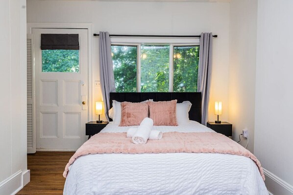 3 chambres, fer et planche à repasser, lit parapluie, Wi-Fi