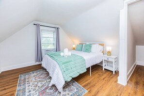 3 bedrooms, iron/ironing board, travel crib, WiFi