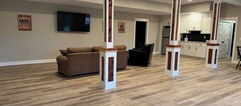 Private New 6-BR Nolin Lake Retreat with Fire Pit and Commercial Ice Maker