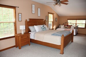 2 bedrooms, desk, iron/ironing board, free WiFi