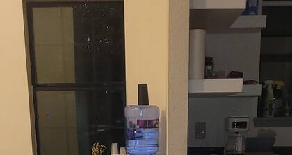 Charming 5-bdrm hotel with AC, WiFi in serene Fulton, Arkansas. Private baths.