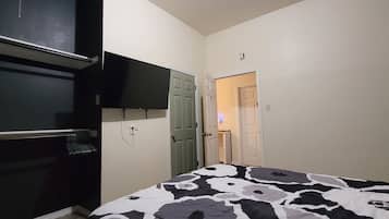 5 bedrooms, iron/ironing board, travel cot, free WiFi