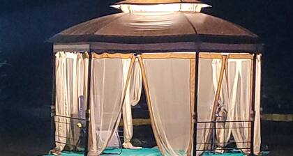 Charming 5-bedroom hotel with AC, WiFi in serene Fulton, Arkansas.