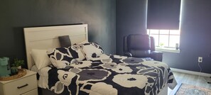 Ferros/tábuas de passar roupa, berço de viagem, Wi-Fi de cortesia