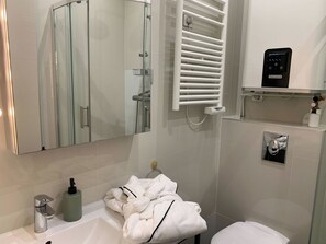 Hair dryer, towels
