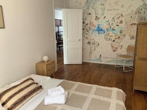 2 bedrooms, desk, iron/ironing board, travel crib