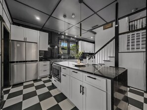 Microwave, oven, stovetop, dishwasher